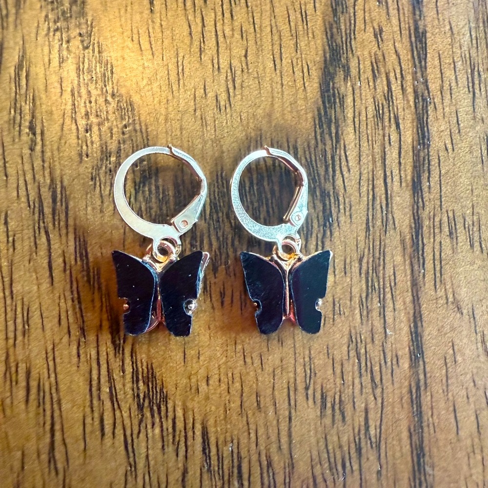 ☮️NEW Trendy Black Butterfly Hoop Earrings – Y2K Aesthetic, Dainty Jewelry